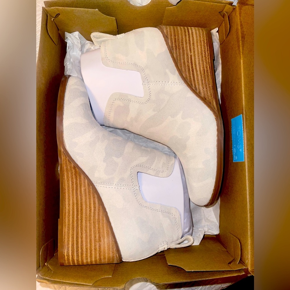 Toms Beige Cream Ankle Booties with Wood-Tone Wedge Heel